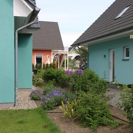 K 100 Eg - Ferienwohnung Im Erdgeschoss Mit Grossem Garten * Röbel