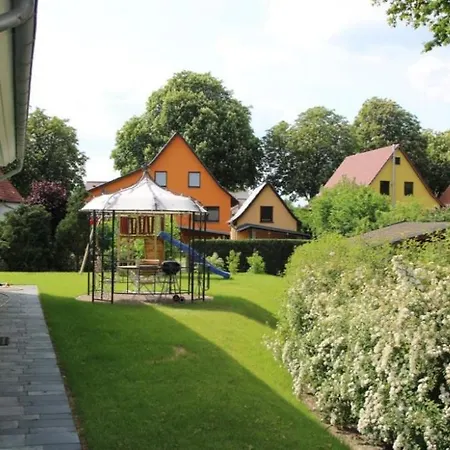 K 100 Eg - Ferienwohnung Im Erdgeschoss Mit Grossem Garten Lägenhet