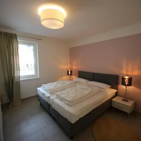 K 100 Eg - Ferienwohnung Im Erdgeschoss Mit Grossem Garten *