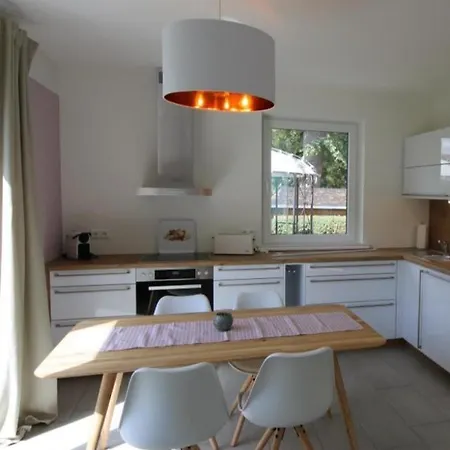 K 100 Eg - Ferienwohnung Im Erdgeschoss Mit Grossem Garten
